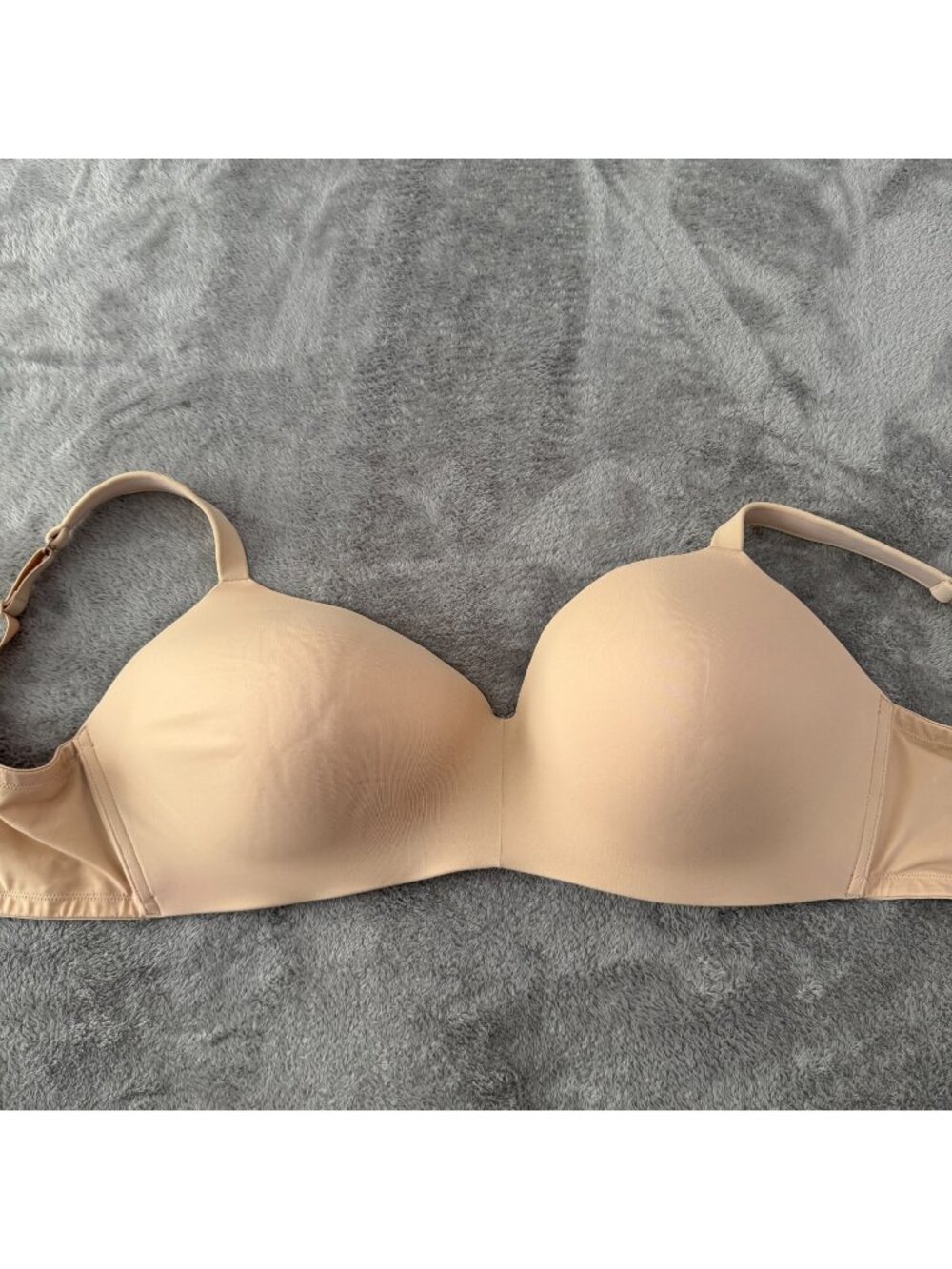 Cacique Lightly Lined T Shirt Bra Womens Size 42G Wireless Wire Free Beige